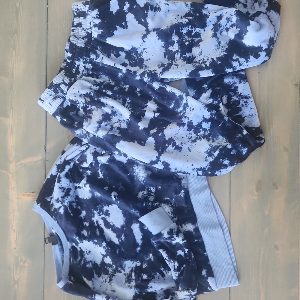 Blue and White Tie-Dye Sweatshirt and Joggers Set